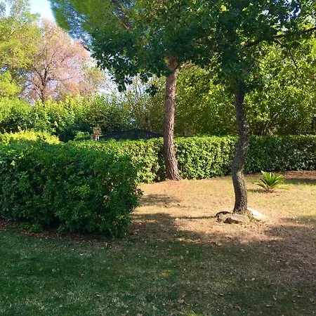 Pina - 3 Bed & Breakfast *