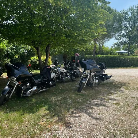 Pina - 3 Bed & Breakfast Montemarciano